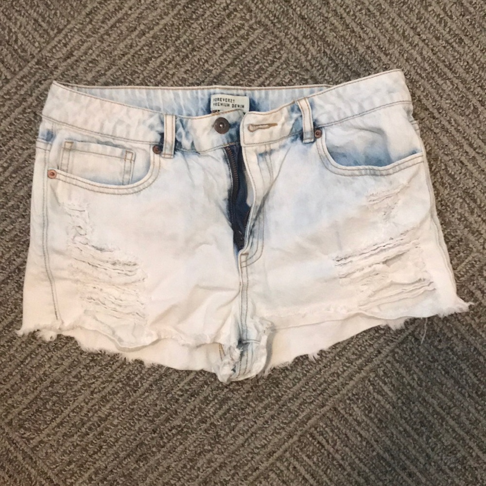 High wasted jean shorts.